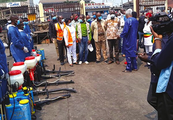 COVID-19 : La désinfection des marchés de Brazzaville, une opération tant attendue